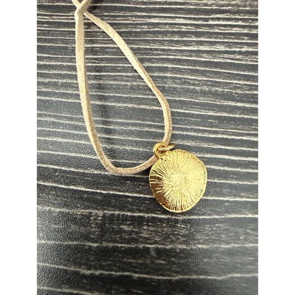 NWT Littles by Leslie Curtis Aurora Lightening Bolt Necklace - Picture 5 of 5